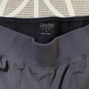 Calvin Joggers
